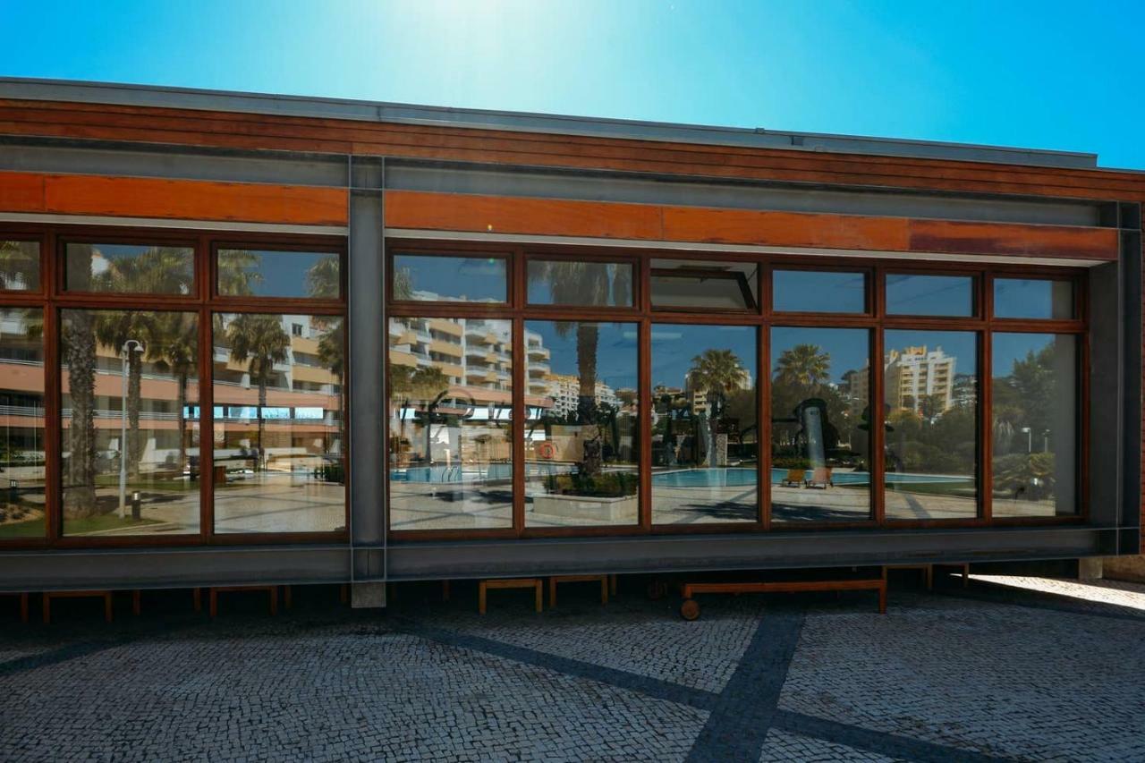 Fantastic Seaside Family Apartment With Pool Parede Buitenkant foto